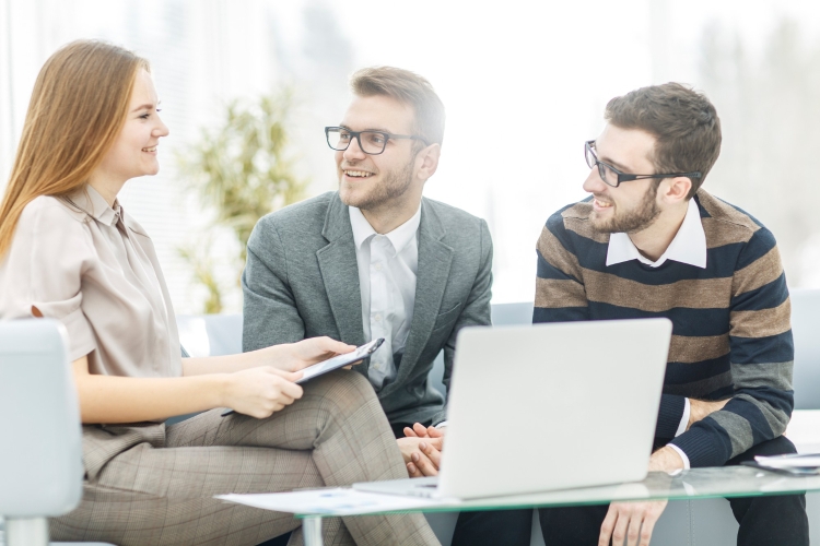 senior-manager-members-business-team-discussing-financial-plan-company-development-i senior-manager-members-business-team-discussing-financial-plan-company-development-i